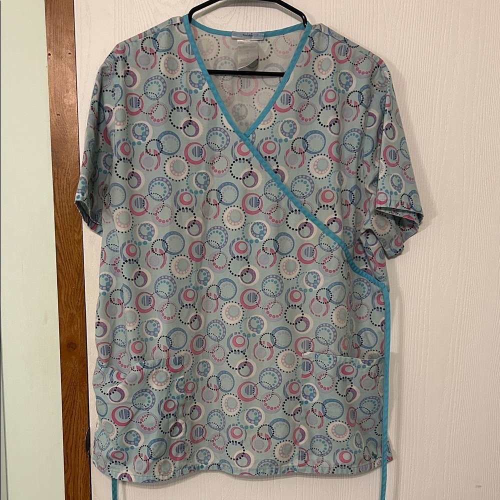 SB Scrubs Colorful Circle Pattern Scrub Top Size Large